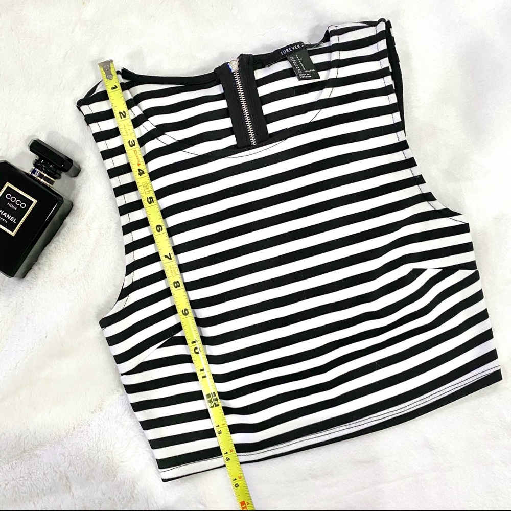 Striped Sleeveless Crop Top